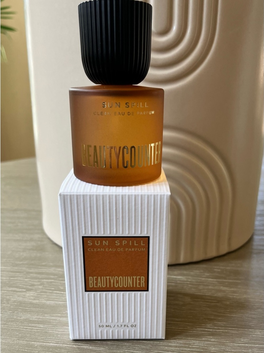 Beautycounter Sun Spill Eau de Parfum Spray 1.7 fl oz / 50 ml Full Size - Picture 8 of 9